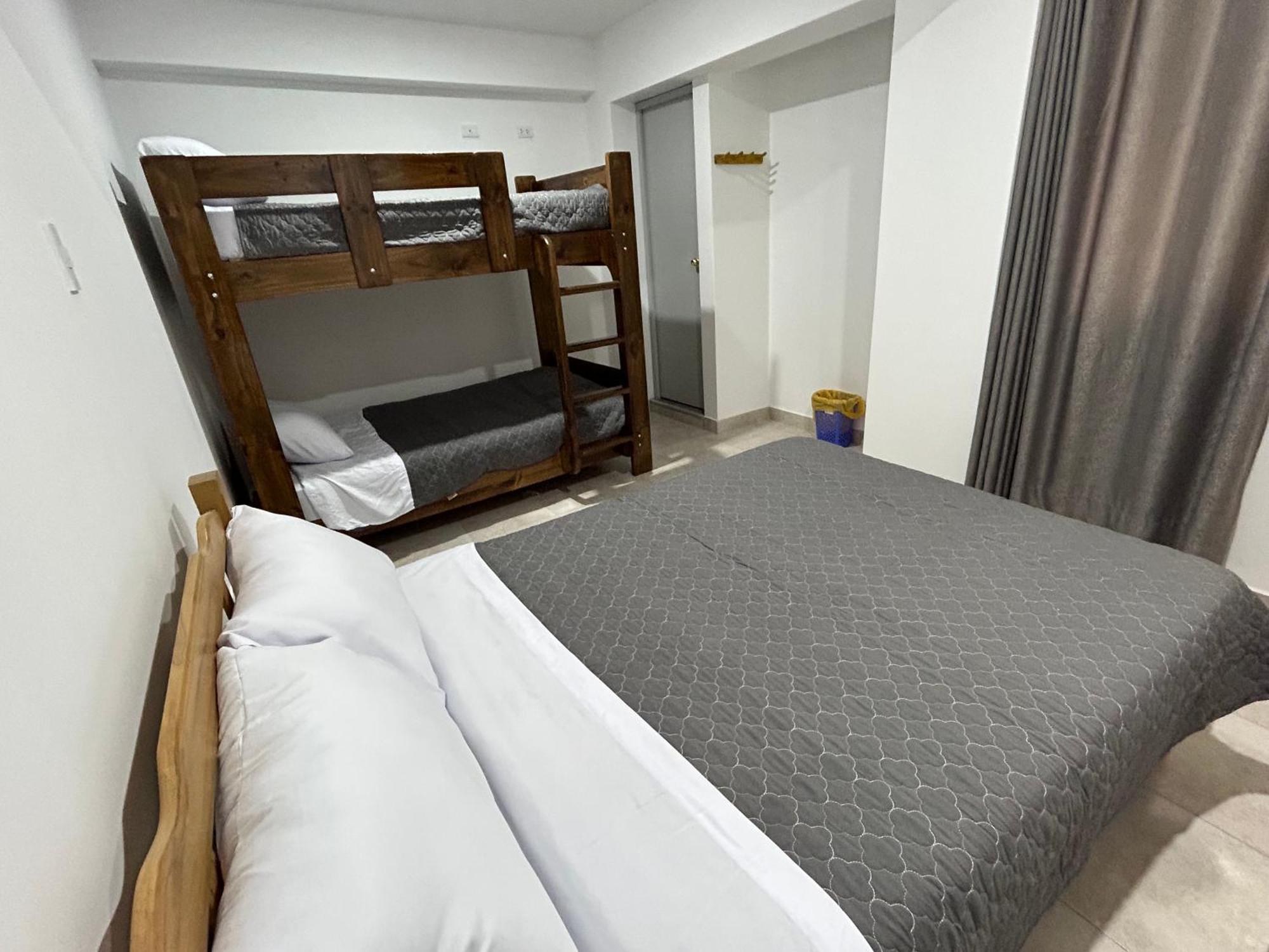 Central Climbing Hostel 瓦拉斯 外观 照片